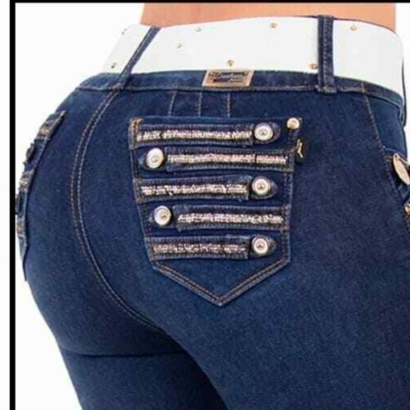 Beautiful Colombian Butt Lifter Rhinestone Skinny Jeans. - Picture 5 of 10